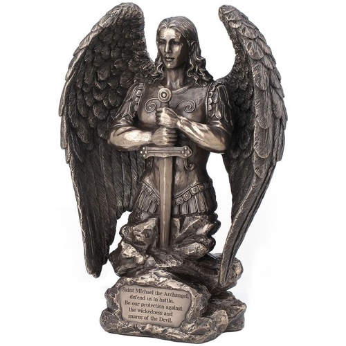 Home Statuetten und Figuren Signes Grimalt Heiliger Michael, Der Bronze Betet Silbern