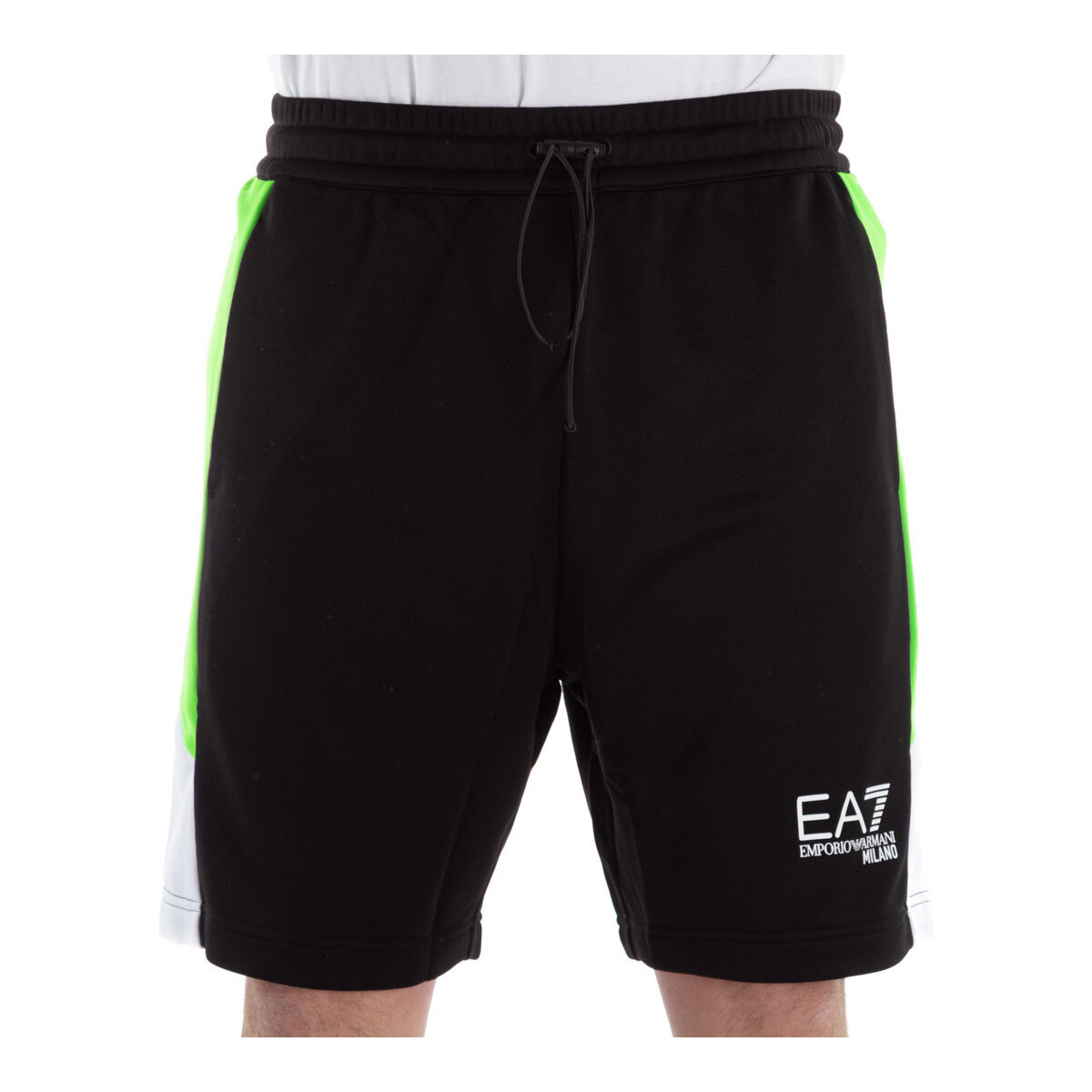 Kleidung Herren Shorts / Bermudas Emporio Armani EA7 3KPS51PJ16Z Grün