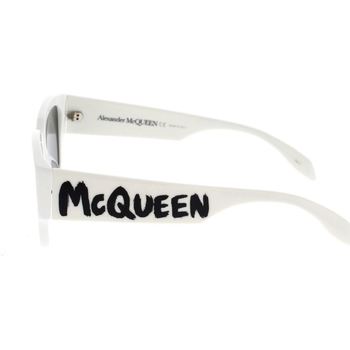 McQ Alexander McQueen Sonnenbrille AM0329S 003 Weiss