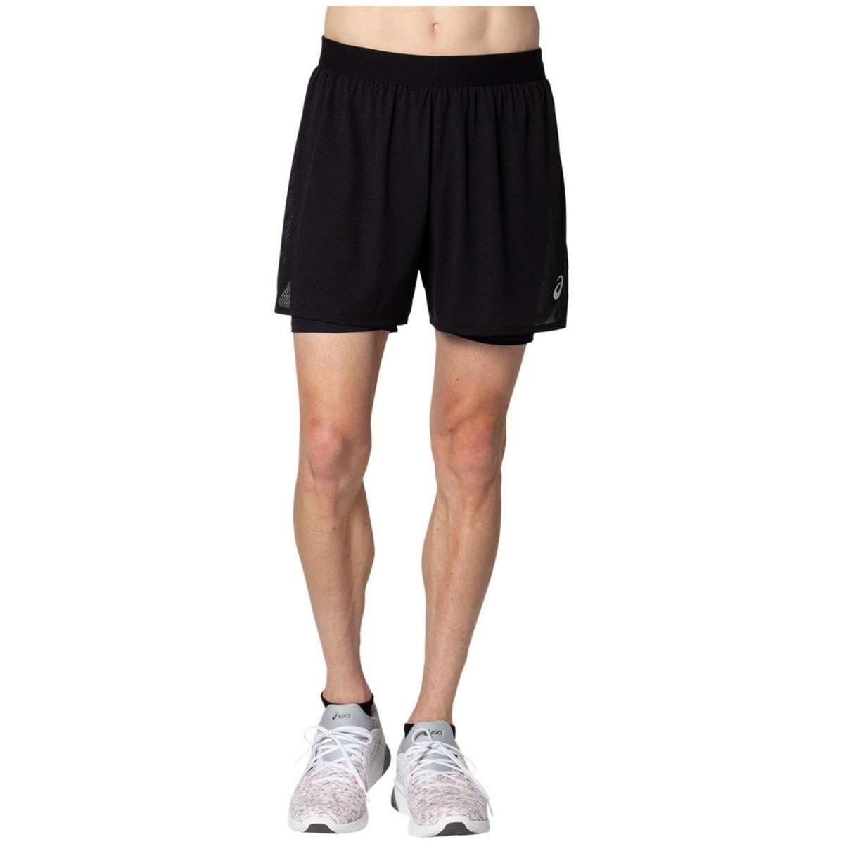 Kleidung Herren Shorts / Bermudas Asics Sport VENTILATE 2-N-1 5IN SHORT 2011A770 001 Schwarz