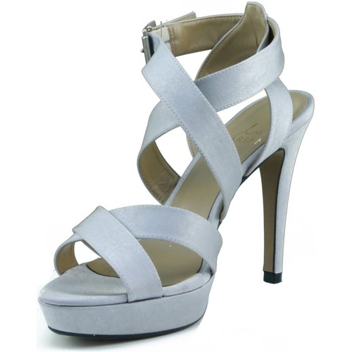 Marian Partei Schuhe mit Absätzen. Silbern