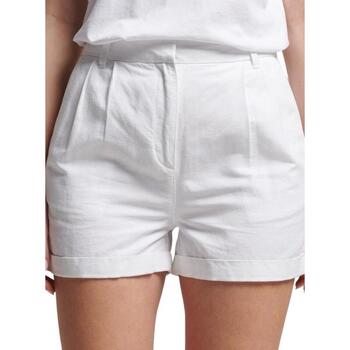 Kleidung Damen Shorts / Bermudas Superdry  Weiss