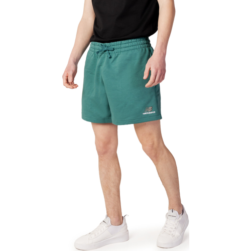 Kleidung Herren Shorts / Bermudas New Balance US21500 Grün