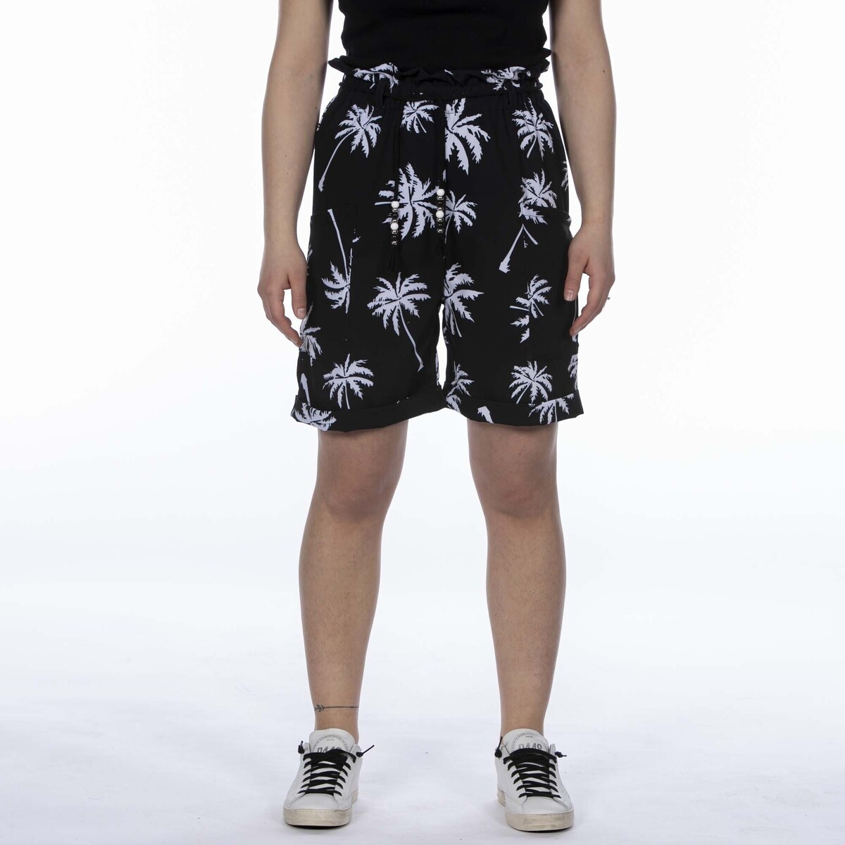 Kleidung Damen Shorts / Bermudas Shopart Bermuda  Donna In Tessuto Stampato Nero Schwarz