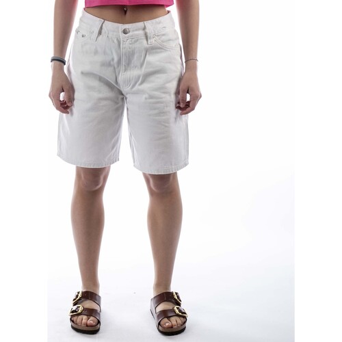 Kleidung Damen Shorts / Bermudas Calvin Klein Jeans Shorts  90S Straight Bianco Weiss