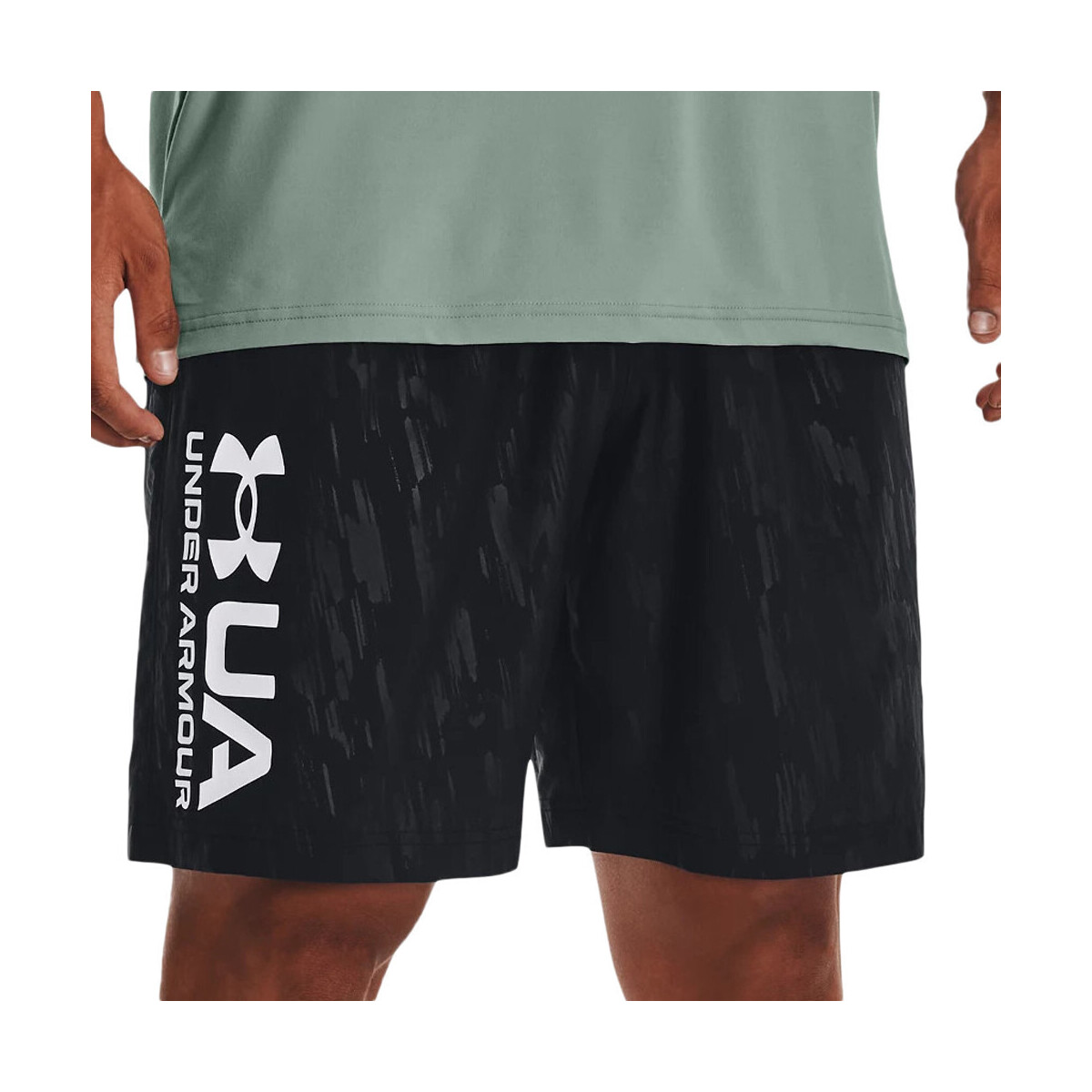Kleidung Herren Shorts / Bermudas Under Armour 1361432-003 Schwarz