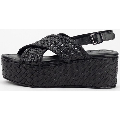 Schuhe Damen Sandalen / Sandaletten Carmela Sandalias  en color negro para Schwarz