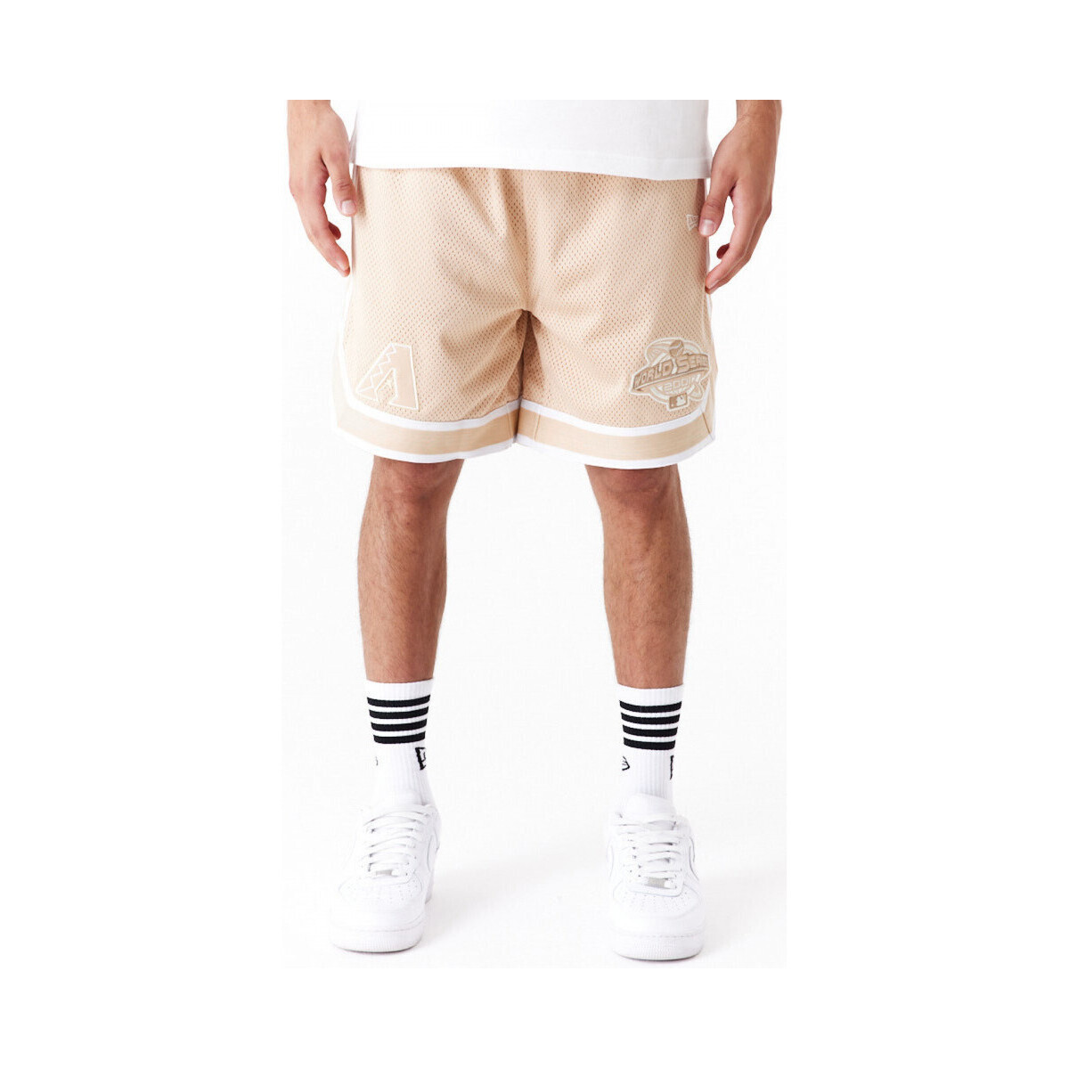 Kleidung Herren Shorts / Bermudas New-Era World series mesh shorts aridia Beige