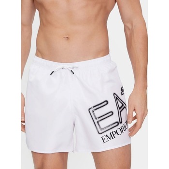 Kleidung Herren Shorts / Bermudas Emporio Armani EA7 9020004R736 Weiss