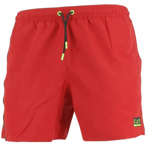 Kleidung Herren Shorts / Bermudas Emporio Armani EA7 9020004R731 Rot