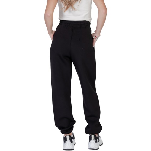 Guess CECILIA SCUBA JOGGER V4BB13 K7UW2 Schwarz