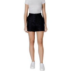 Kleidung Damen Shorts / Bermudas Desigual SHORT_LACE 25SWPW34 Schwarz