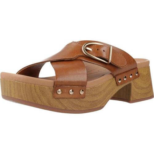 Schuhe Damen Pantoletten / Clogs Clarks SIVANNE WALK Braun