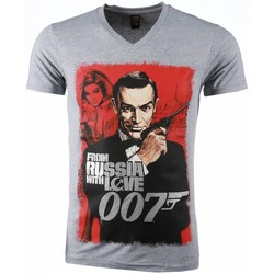 Kleidung Herren T-Shirts Local Fanatic James Bond From Russia Print Grau